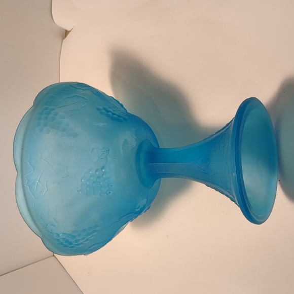 Vtg Indiana Glass frosted blue Pedestal Candy dish w/lid. Harvest grape. - Picture 6 of 11